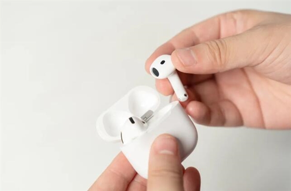 手体验：你买我推荐 我买我真买！凯发入口AirPods 4 上(图1)