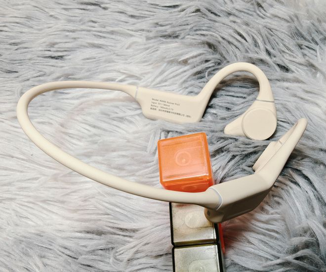 Runner Pro5带来不同骨传导佩戴体验凯发天生赢家IP69级防水+32G大